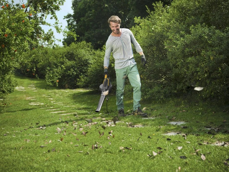 Stiga BL 130c V Elektrische Bladblazer Met Zuigfunctie - 2,6kW - 92m/s - 7m³/min 11 Stiga BL 130c V Elektrische Bladblazer Met Zuigfunctie - 2,6kW - 92m/s - 7m³/min - Afbeelding 9