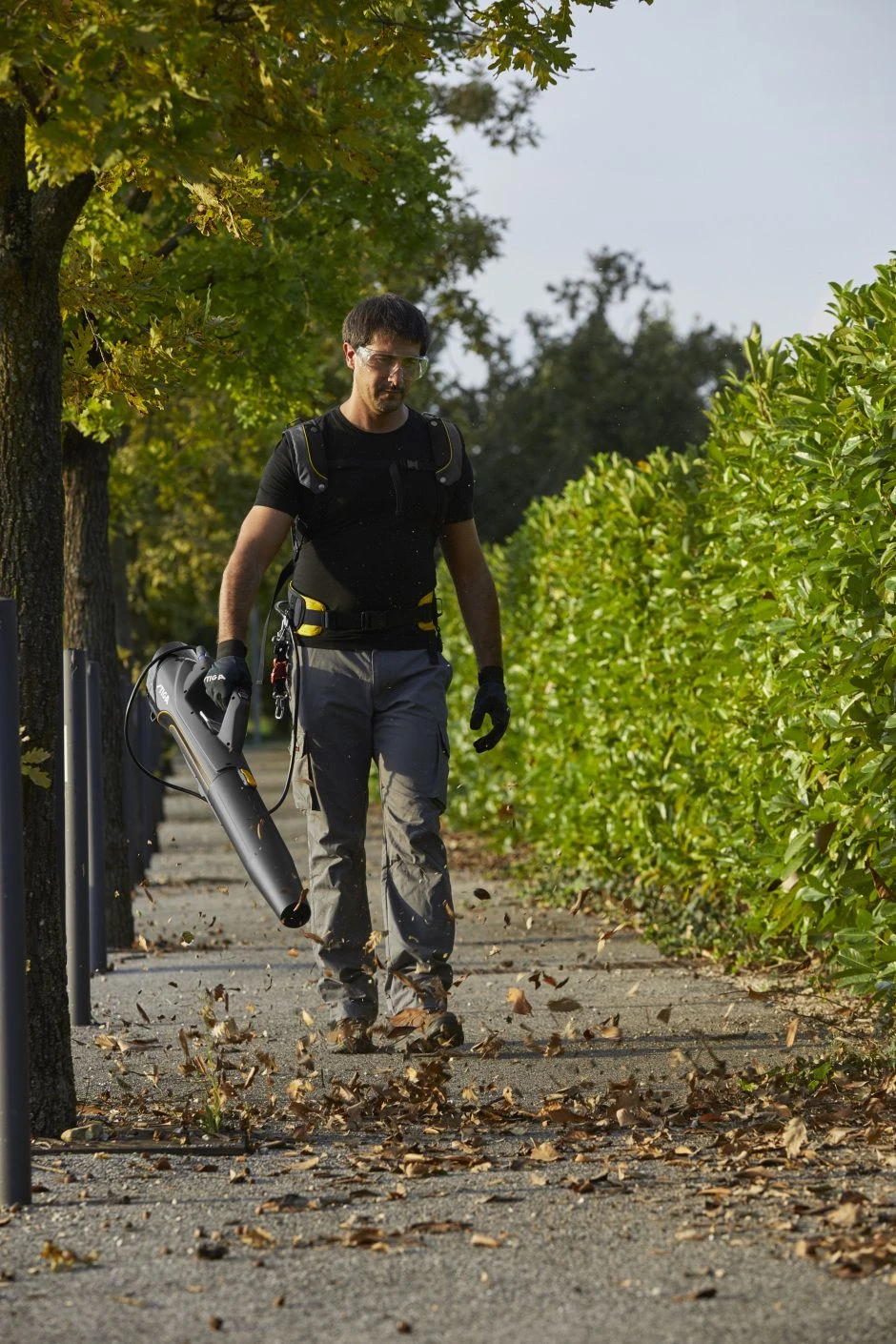 Stiga BL 980 R Benzine Bladblazer - 75,6cc - 2-takt - 100m/s - 25m³/min - 3,1kW 10 Stiga BL 980 R Benzine Bladblazer - 75,6cc - 2-takt - 100m/s - 25m³/min - 3,1kW - Afbeelding 8