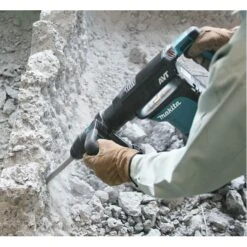 Makita HM1111C SDS-max Breekhamer In Koffer - 1300W - 11,2J -Winkel Voor Huishoudelijk Gereedschap 7af2b53d173573fc2c3d49d043b02898