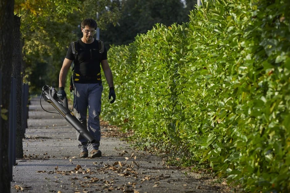 Stiga BL 980 R Benzine Bladblazer - 75,6cc - 2-takt - 100m/s - 25m³/min - 3,1kW 11 Stiga BL 980 R Benzine Bladblazer - 75,6cc - 2-takt - 100m/s - 25m³/min - 3,1kW - Afbeelding 9