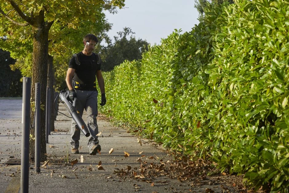 Stiga BL 980 R Benzine Bladblazer - 75,6cc - 2-takt - 100m/s - 25m³/min - 3,1kW 9 Stiga BL 980 R Benzine Bladblazer - 75,6cc - 2-takt - 100m/s - 25m³/min - 3,1kW - Afbeelding 7