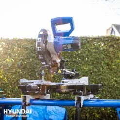 Hyundai 56255 Radiaal Afkortzaag - 1700W - 216mm 15 Hyundai 56255 Radiaal Afkortzaag - 1700W - 216mm -Winkel Voor Huishoudelijk Gereedschap d87d274e8c737efc5428d962b6234d8c